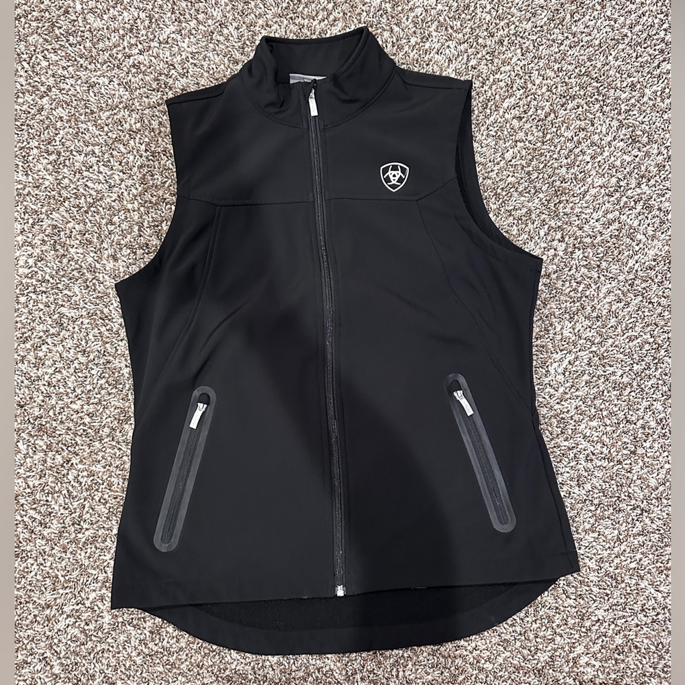 Ariat Women's Black Zip-Up Vest